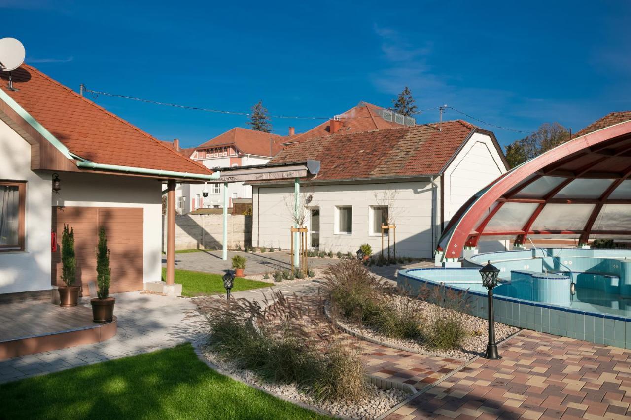 Aquasol Resort Mosonmagyarovar Exterior photo